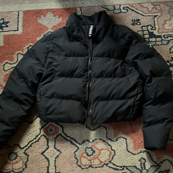 Gymshark Puffer Jacket - Picture 2 of 5